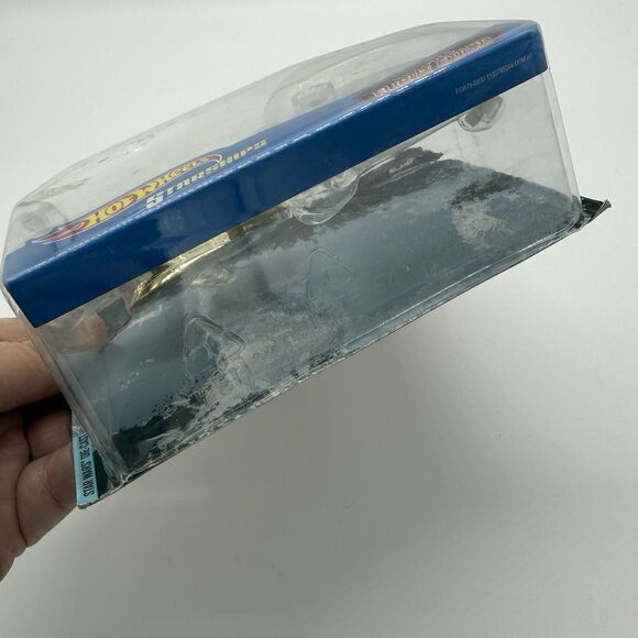 Hot Wheels STAR WARS Boba Fett's Golden SLAVE 1 Die-Cast Starship Hasbro 2015 - Picture 6 of 7